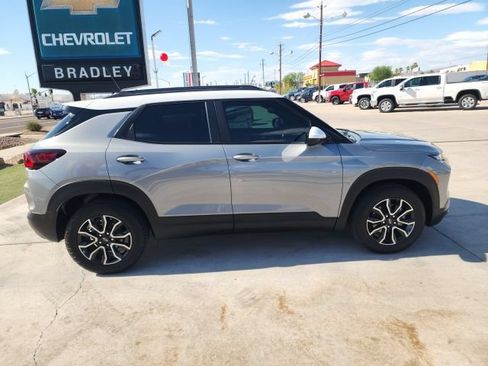 Certified 2025 Chevrolet TrailBlazer ACTIV w/ Driver Confidence Package FWD image 17
