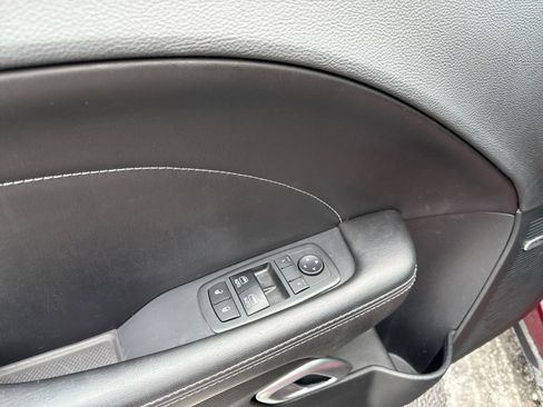 Used 2018 Dodge Challenger SXT Plus image 13