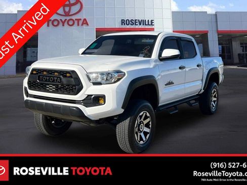 Used 2020 Toyota Tacoma TRD Off-Road w/ Technology Package RWD image 1
