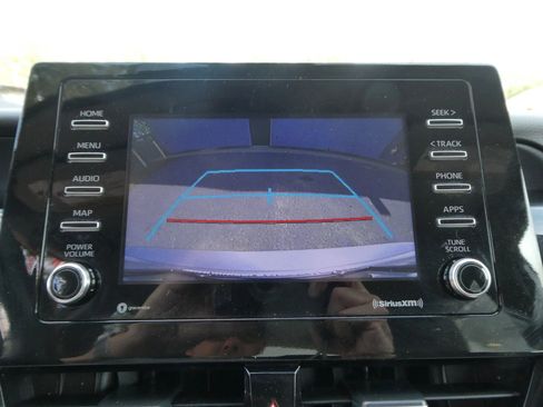 Used 2022 Toyota Camry LE image 21