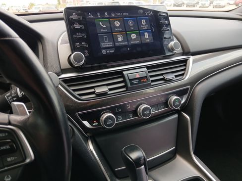 Used 2020 Honda Accord Sport image 11