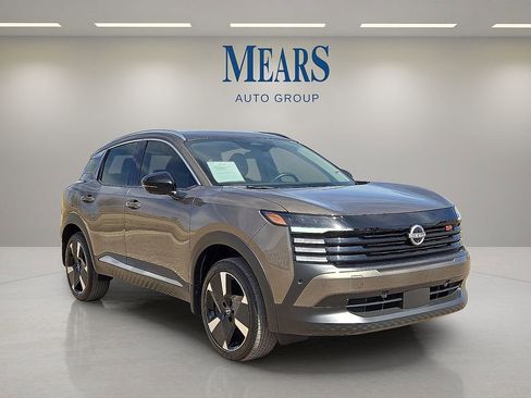 Used 2026 Nissan Kicks SR image 7