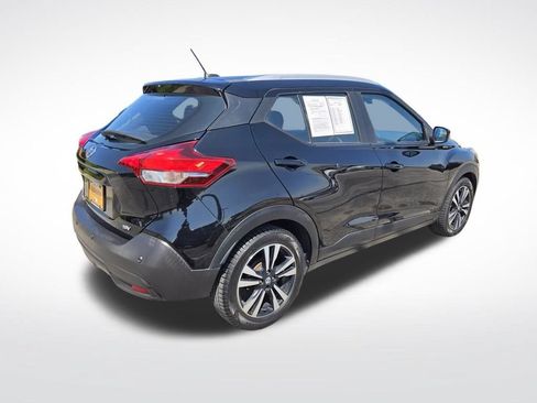 Used 2020 Nissan Kicks SV FWD image 3
