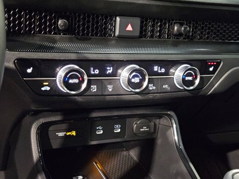 Used 2026 Honda CR-V TrailSport image 32