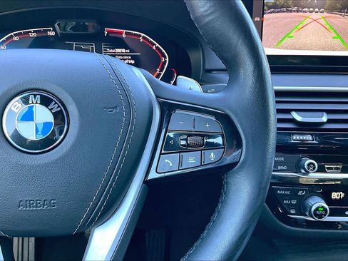Used 2023 BMW 530i w/ Premium Package RWD image 26