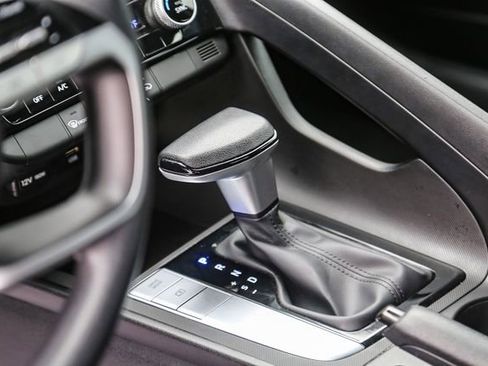 Certified 2023 Hyundai Elantra SEL image 18