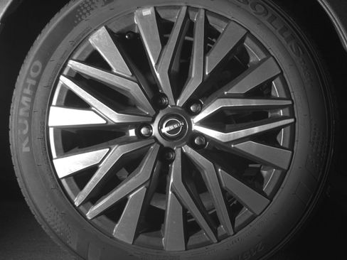 Used 2025 Nissan Altima 2.5 SV FWD image 18