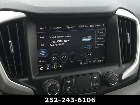 Used 2024 GMC Terrain SLE w/ Driver Convenience Package FWD image 18