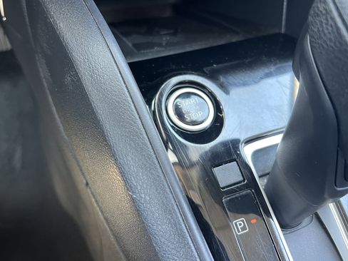 Used 2023 Nissan Versa SV FWD image 29