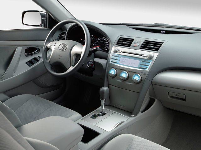 Used 2009 Toyota Camry XLE FWD image 4