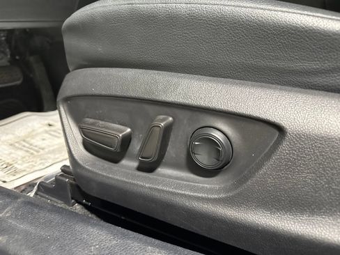 Used 2021 Toyota Camry SE FWD image 17