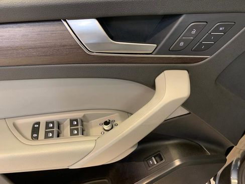 Used 2022 Audi Q5 2.0T Premium image 14