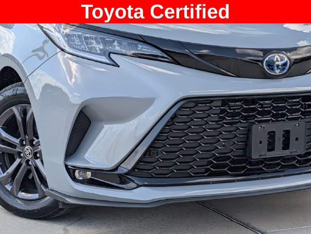 Certified 2025 Toyota Sienna XSE w/ XSE Premium Package AWD/4WD image 3