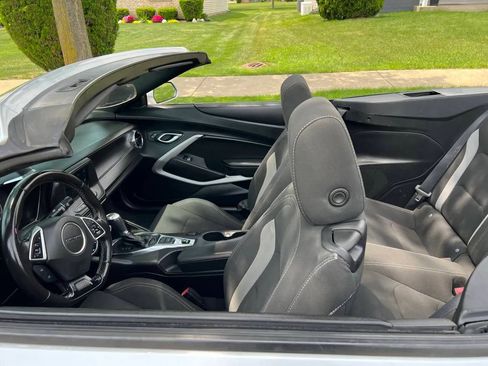 Used 2019 Chevrolet Camaro LT image 13
