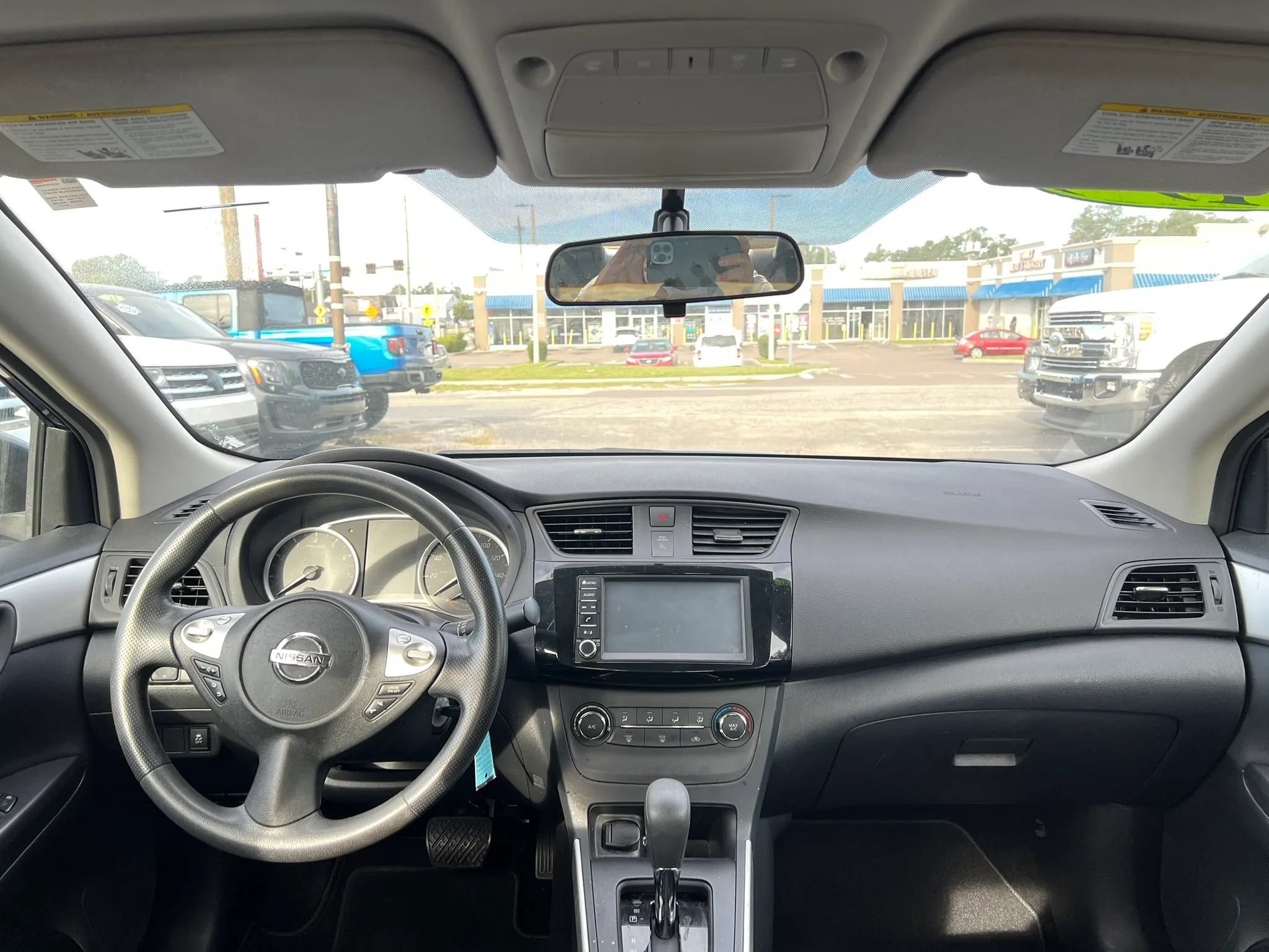 Used 2019 Nissan Sentra S w/ Appearance Package FWD image 11
