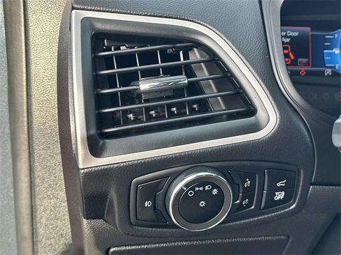 Used 2024 Ford Edge SEL w/ Convenience Package image 22