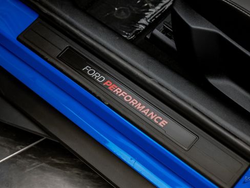 Used 2022 Ford Mustang Shelby GT500 w/ Carbon Fiber Track Pack image 51