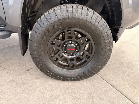 Used 2023 Toyota Tacoma TRD Sport AWD/4WD image 36