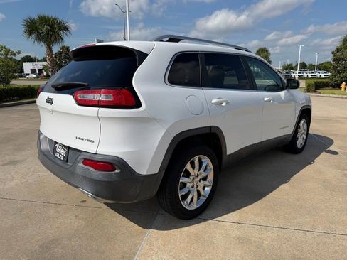 Used 2015 Jeep Cherokee Limited w/ Luxury Group FWD image 3
