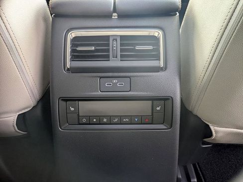 Used 2026 MAZDA CX-90 3.3 Turbo w/ Preferred Package image 36