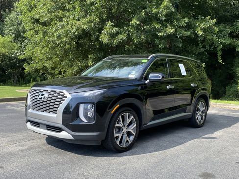 Used 2022 Hyundai Palisade SEL w/ Premium Package FWD image 5