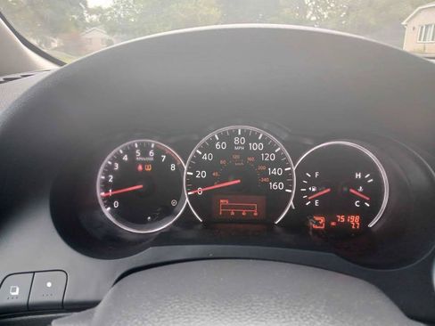 Used 2010 Nissan Altima 2.5 S FWD image 11