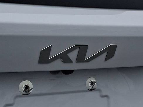 Used 2023 Kia Sorento S FWD image 30