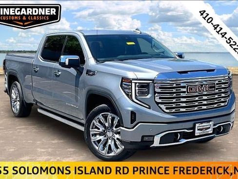 Used 2024 GMC Sierra 1500 Denali w/ Denali Reserve Package AWD/4WD image 1