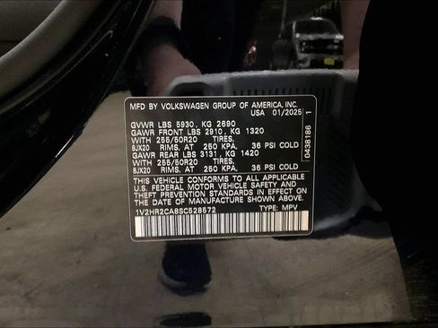 Used 2025 Volkswagen Atlas SE AWD/4WD image 30