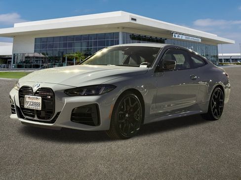 Used 2025 BMW M440i Coupe w/ Premium Package image 5