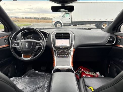 Used 2019 Lincoln Nautilus Reserve image 18