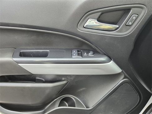 Used 2022 Chevrolet Colorado LT w/ Fleet Safety Package image 31