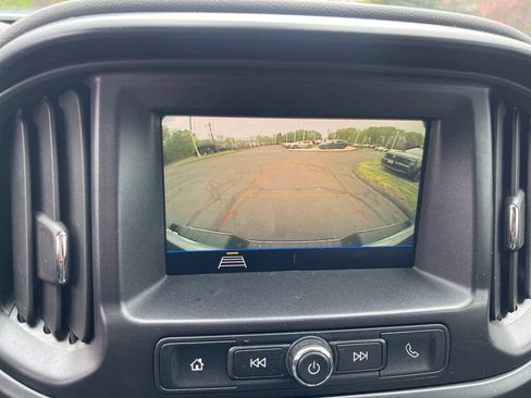 Used 2021 Chevrolet Colorado W/T RWD image 15