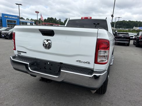 Used 2024 RAM 2500 Big Horn AWD/4WD image 7