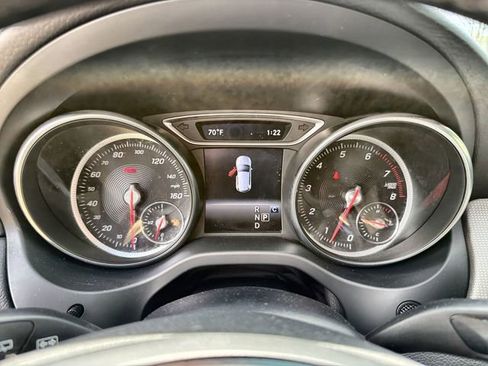 Used 2020 Mercedes-Benz GLA 250 4MATIC image 11