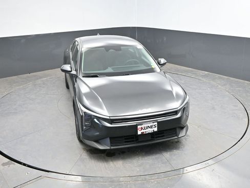 Used 2025 Kia K4 FWD image 23