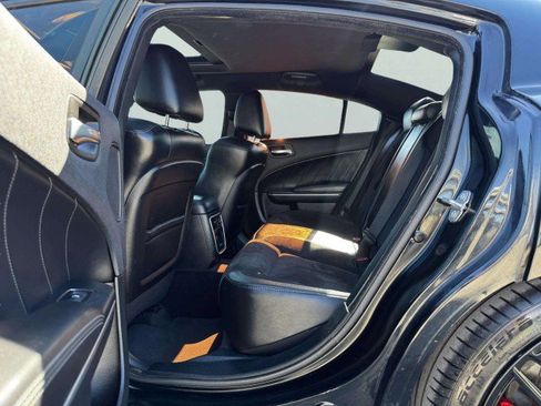 Used 2018 Dodge Charger R/T Scat Pack w/ Dynamics Package image 38