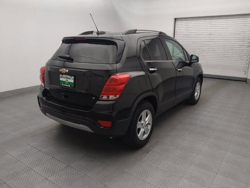 Used 2020 Chevrolet Trax LT w/ LT Convenience Package FWD image 9
