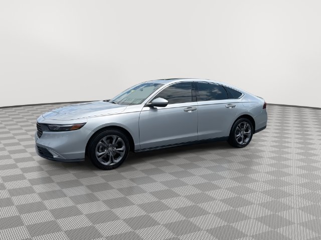 Used 2023 Honda Accord EX image 6