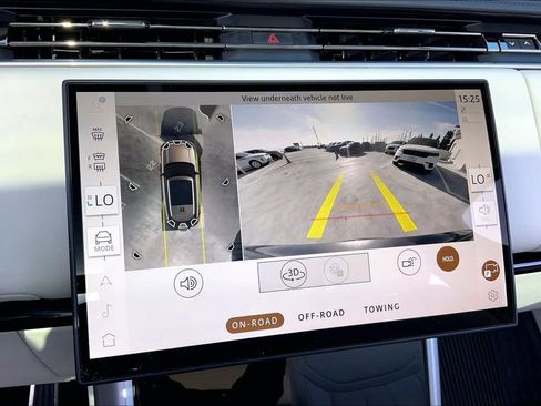 Used 2025 Land Rover Range Rover SE image 14