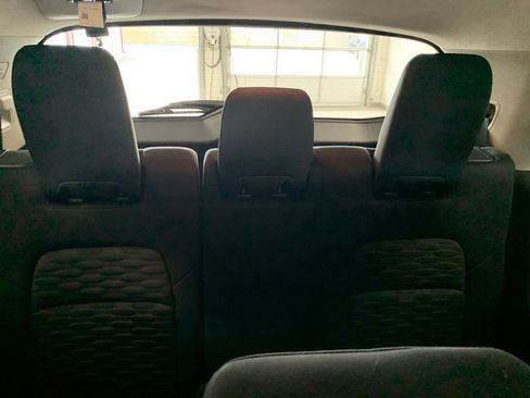 Used 2022 Nissan Pathfinder SV FWD image 8