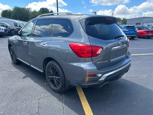 Used 2019 Nissan Pathfinder SV AWD/4WD image 7