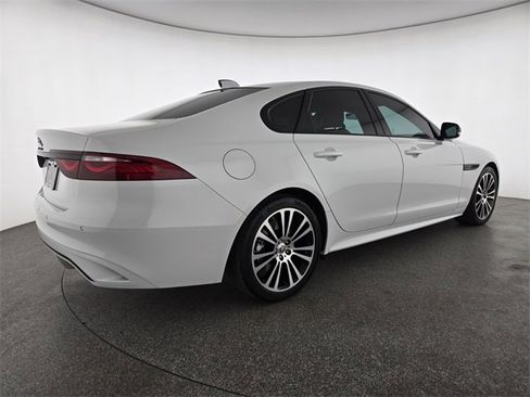 Certified 2024 Jaguar XF R-Dynamic SE image 2
