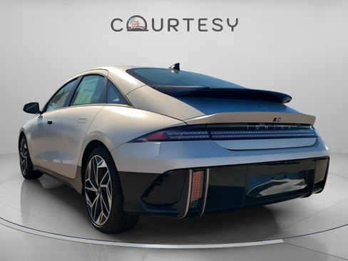 New 2025 Hyundai Ioniq 6 SEL image 3