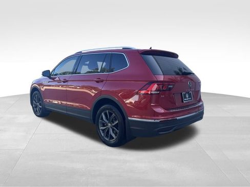 Used 2022 Volkswagen Tiguan SE image 3