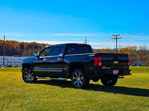 Used 2017 Chevrolet Silverado 1500 LTZ Z71 w/ LTZ Plus Package image 6
