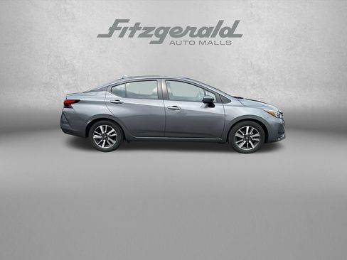 Used 2025 Nissan Versa SV FWD image 9