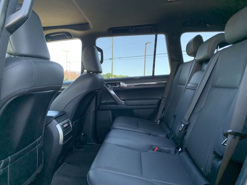 Certified 2022 Lexus GX 460 Premium w/ Premium Package AWD/4WD image 32