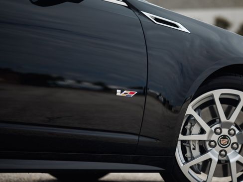 Used 2012 Cadillac CTS V w/ Wood Trim Package image 28