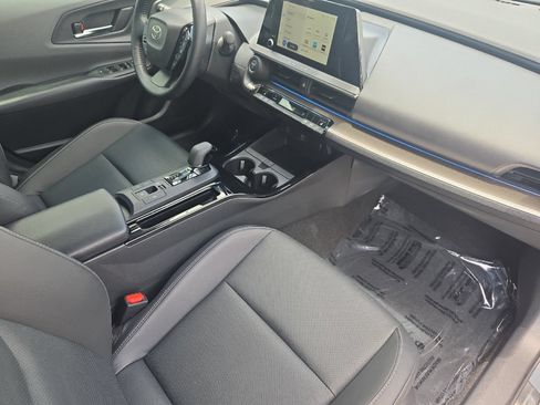 Certified 2026 Toyota Prius XLE FWD image 14